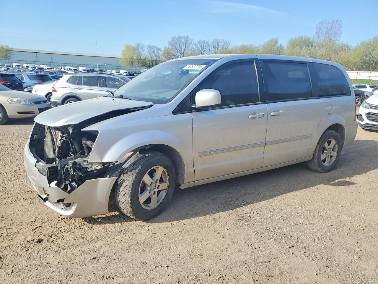 Salvage Dodge Caravan Image