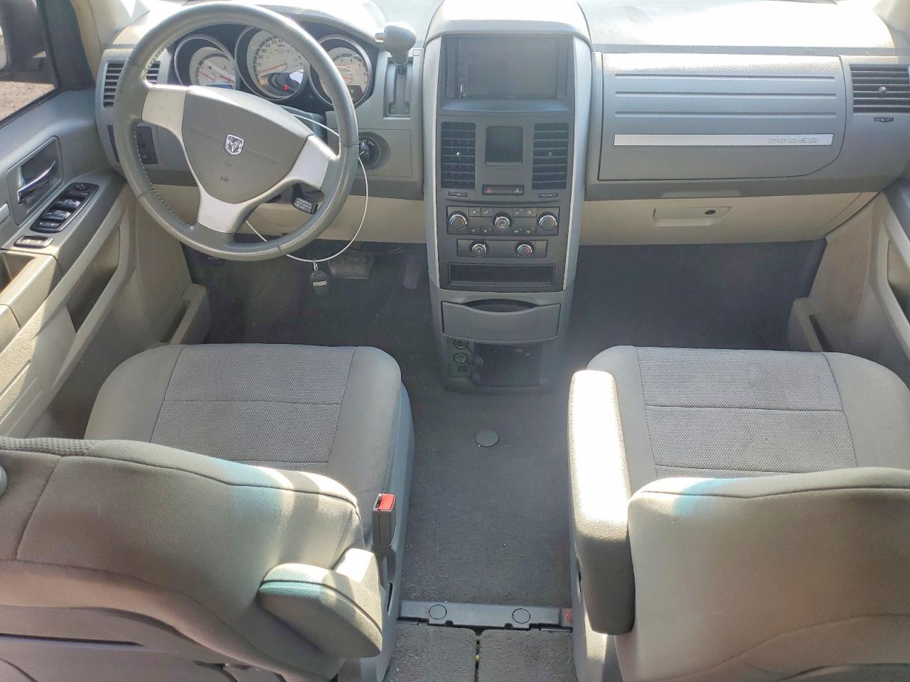 Dodge Caravan Sxt