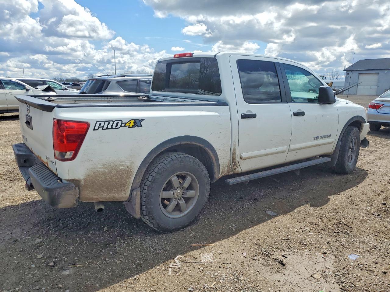 Nissan Titan Sv