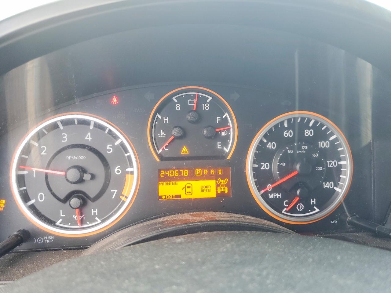 Nissan Titan Sv