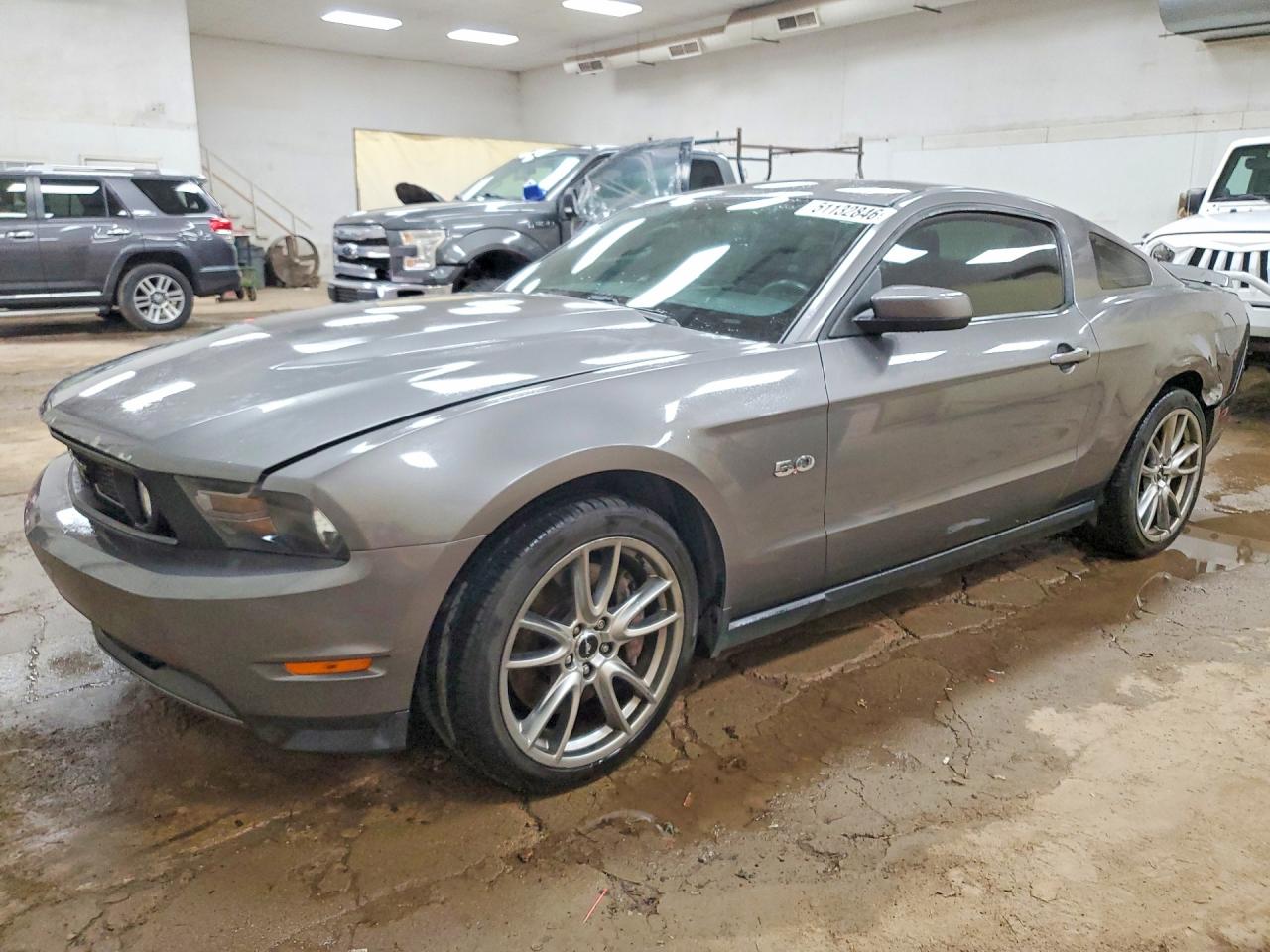 Salvage Ford Mustang Image