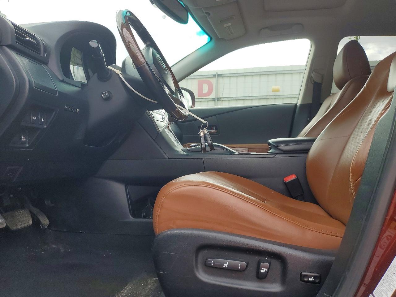 Lexus RX Base