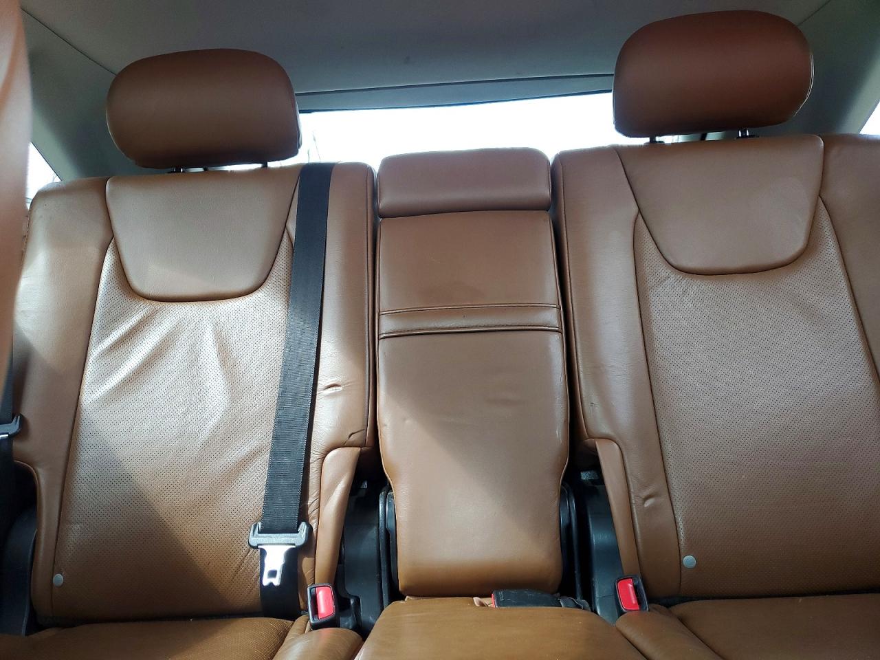Lexus RX Base