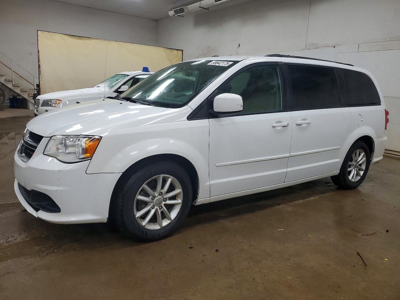 Salvage Dodge Caravan Image