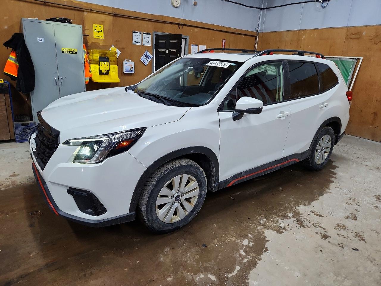 Salvage Subaru Forester Image