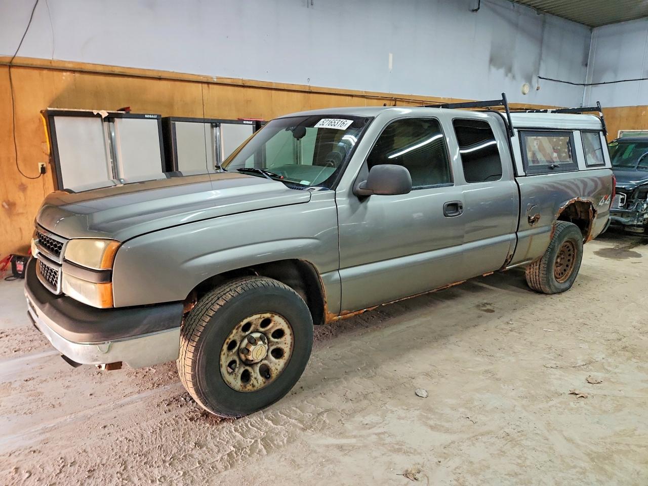 Salvage Chevrolet Silverado Image