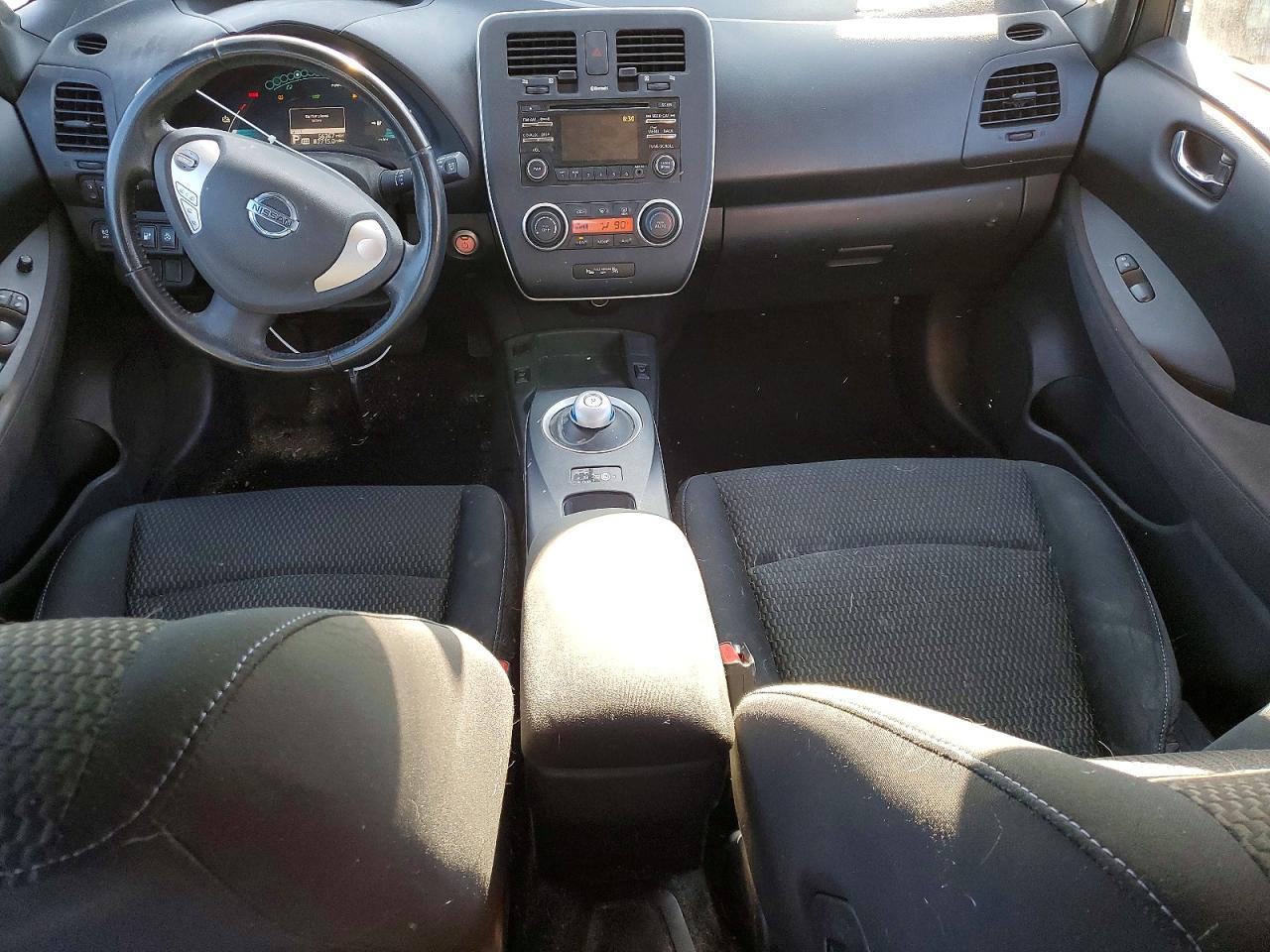 Nissan LEAF S