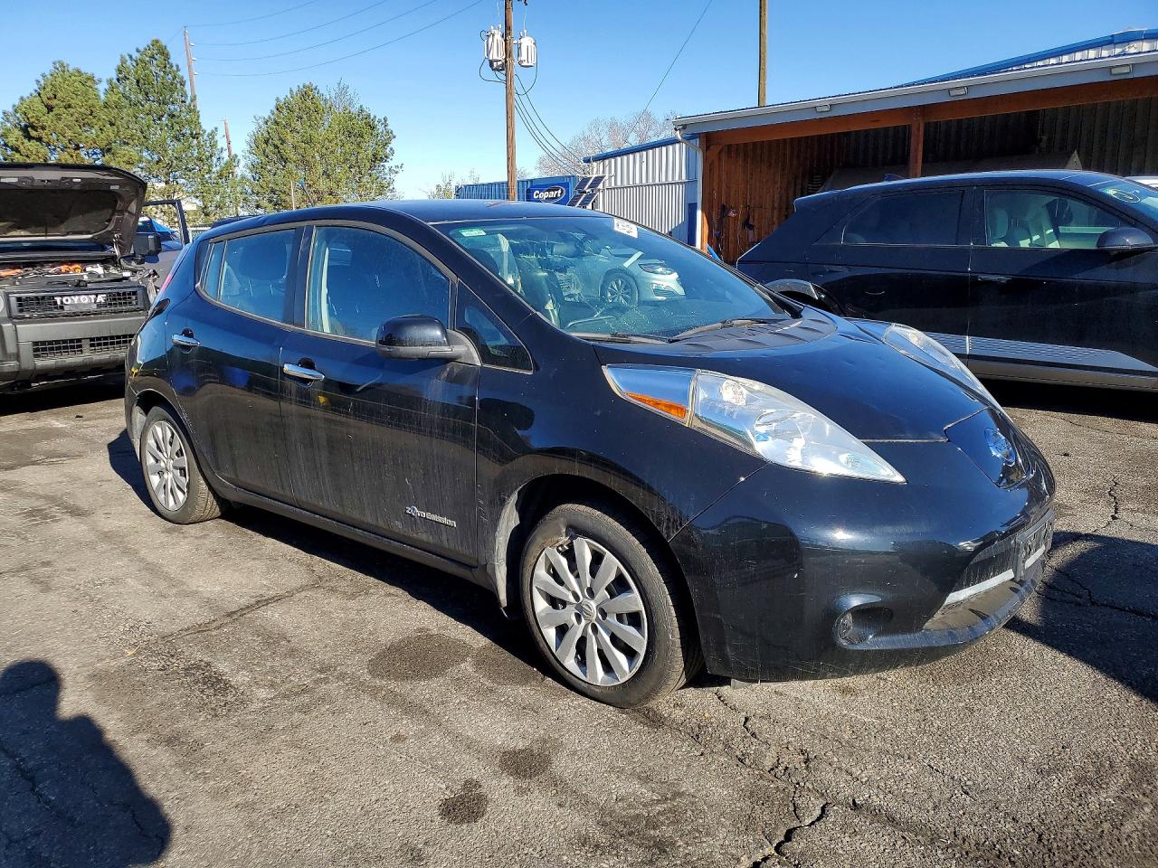 Nissan LEAF S