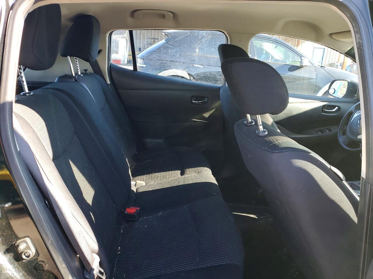 Nissan LEAF S