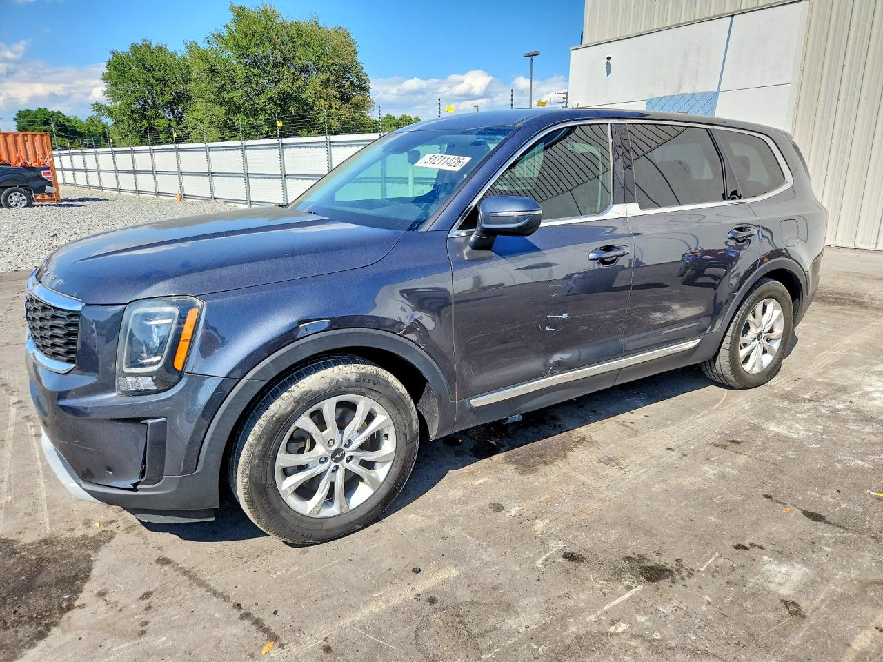 Salvage Kia Telluride Image