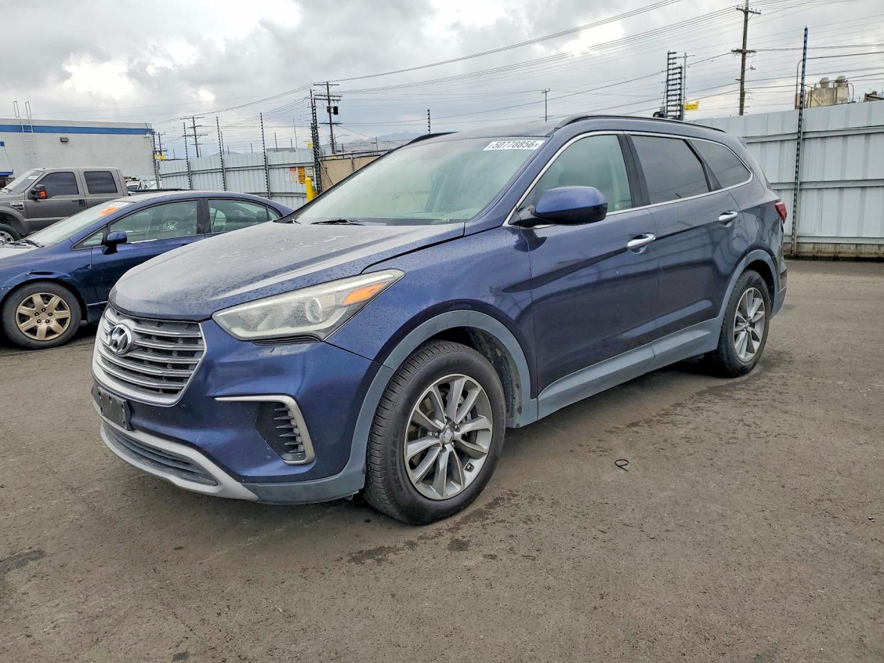 Salvage Hyundai SANTA FE Image