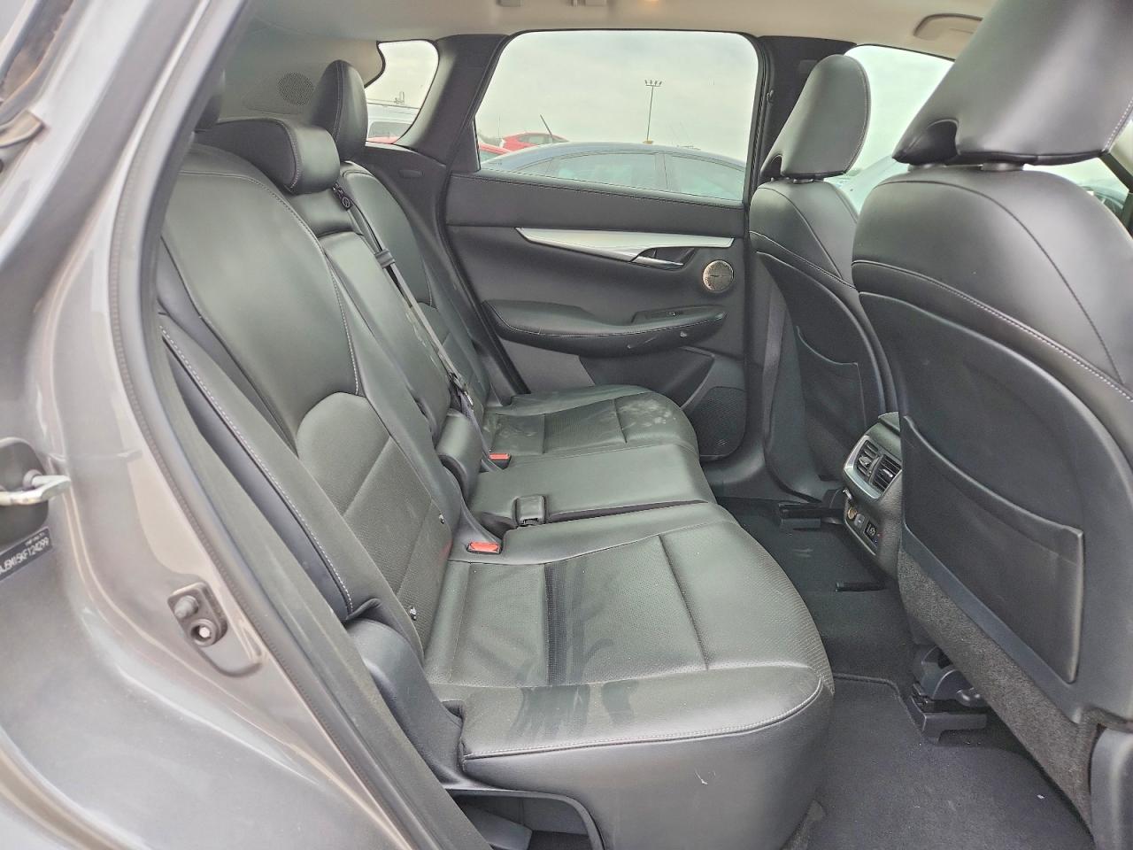 INFINITI Qx Essential