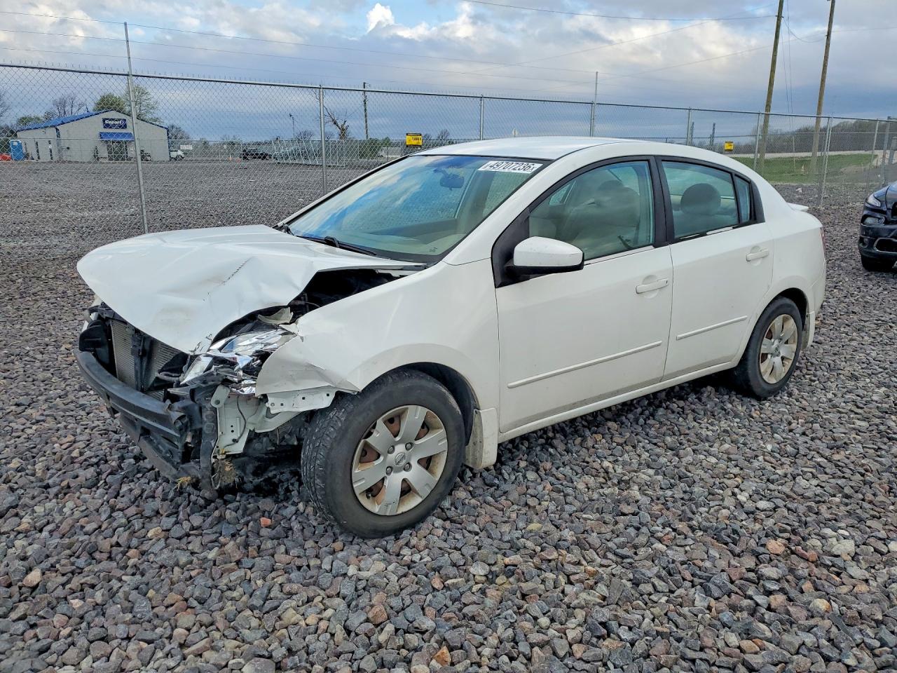 Salvage Nissan Sentra Image