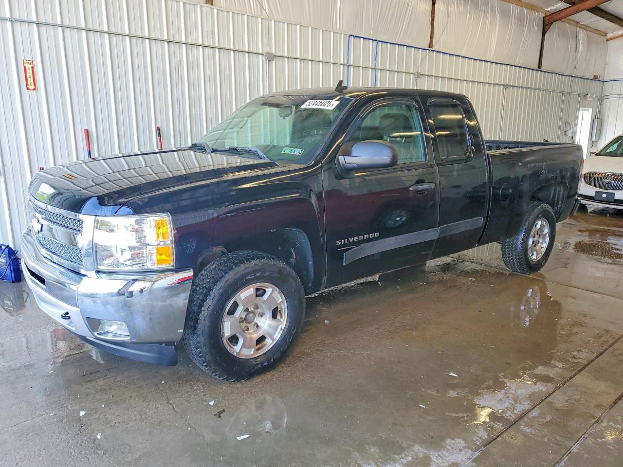 Salvage Chevrolet Silverado Image
