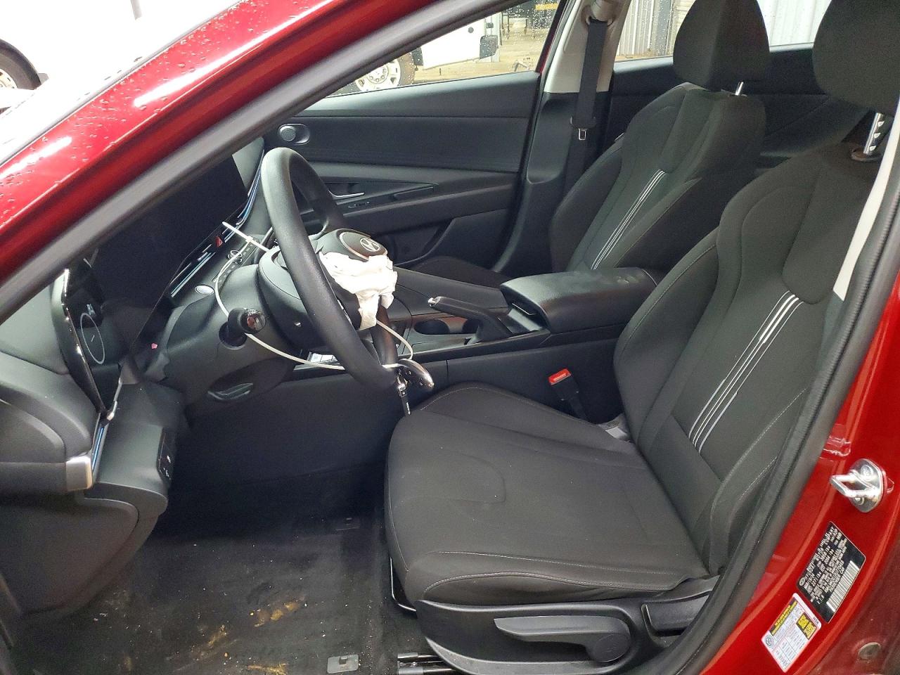 Hyundai ELANTRA Sel
