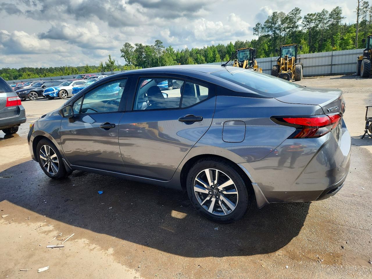 Nissan Versa S