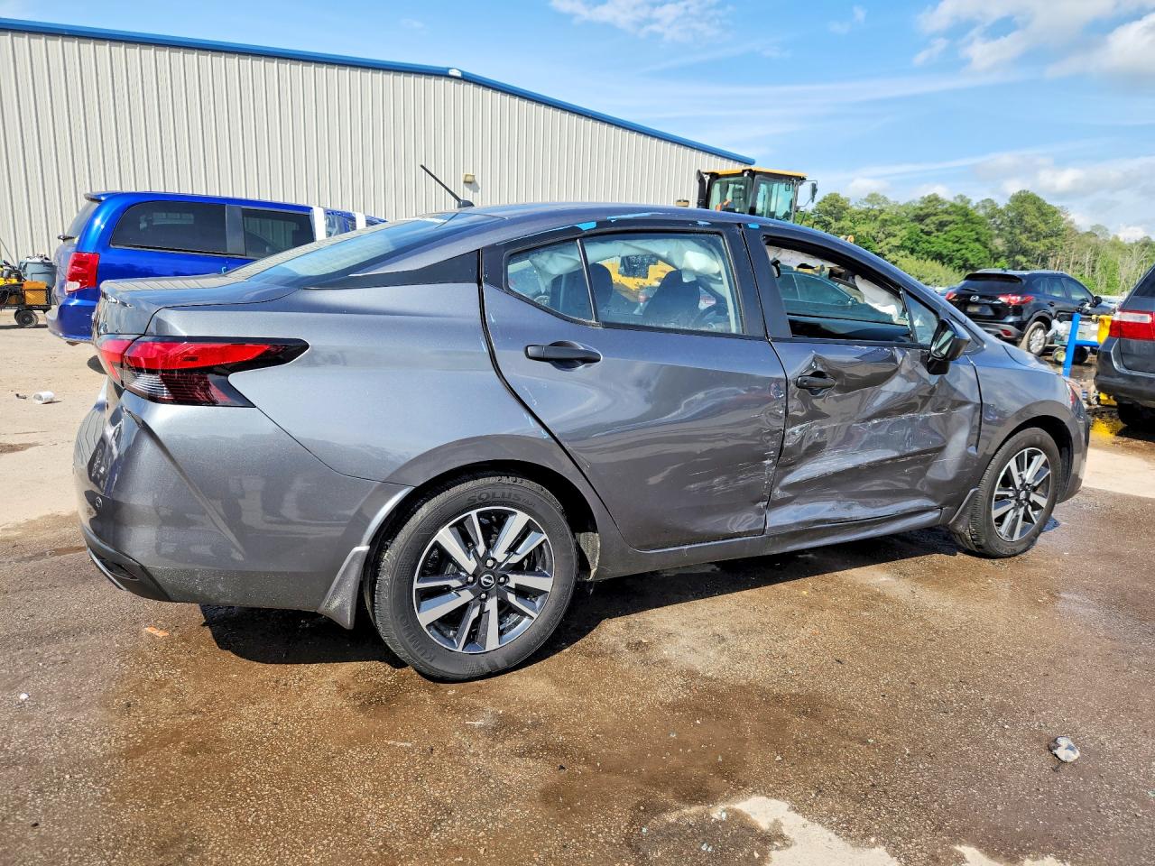 Nissan Versa S