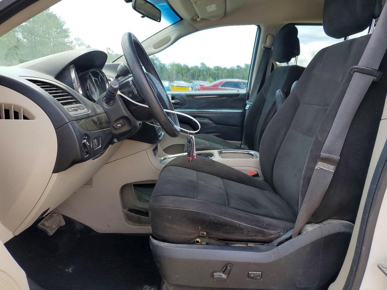 Dodge Caravan Sxt