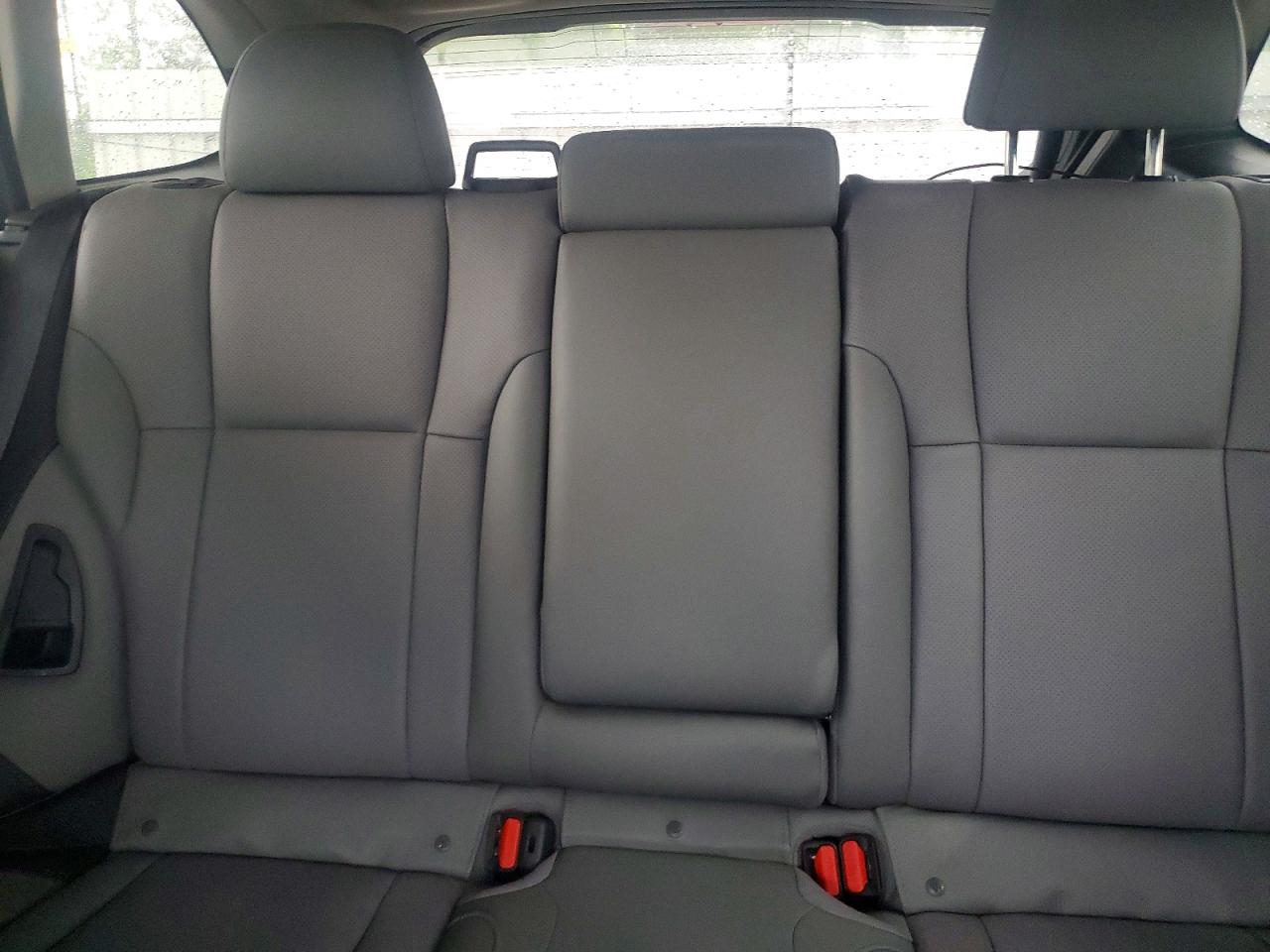 Subaru Legacy Limited