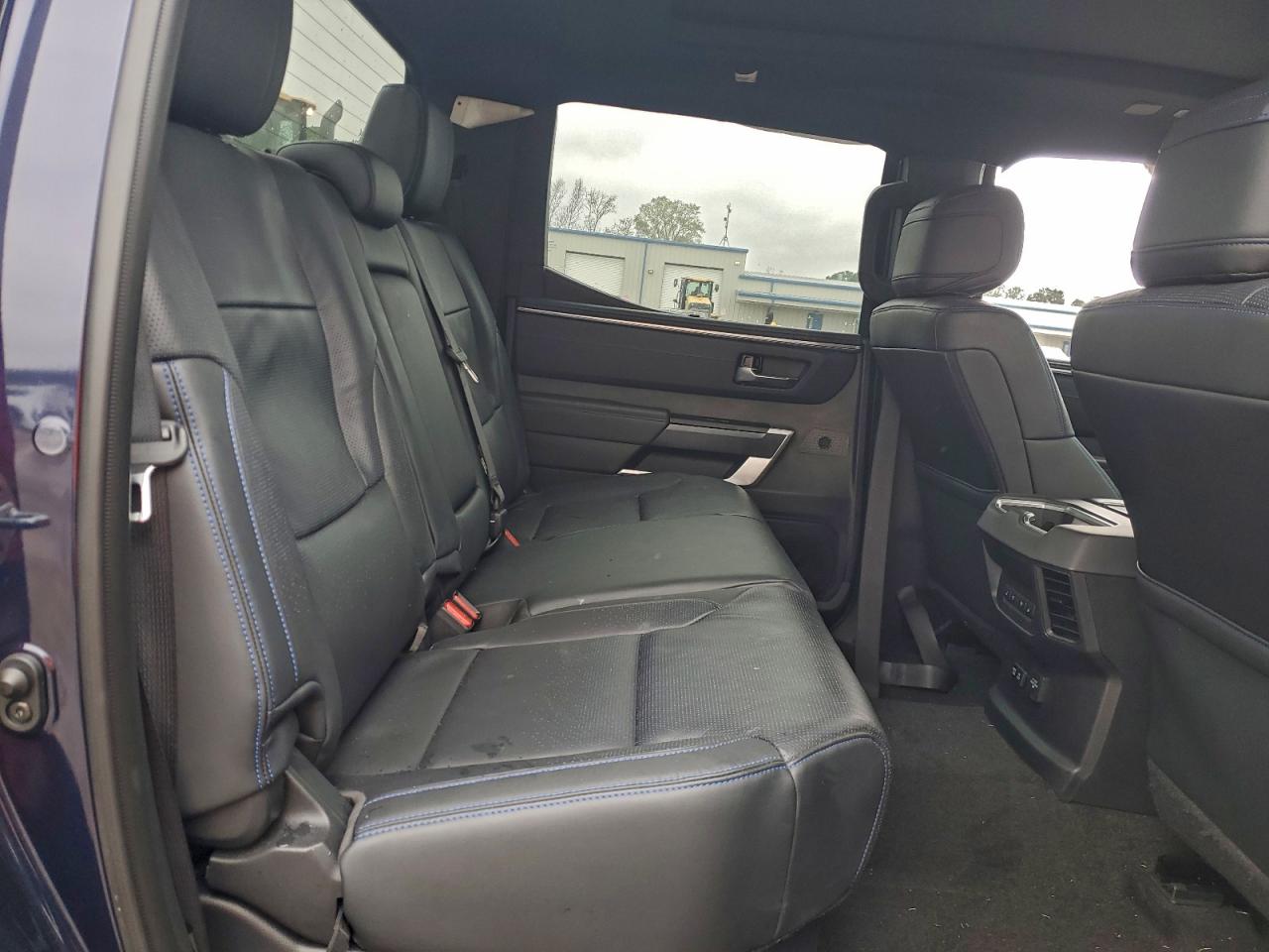Toyota Tundra Crewmax Platinum
