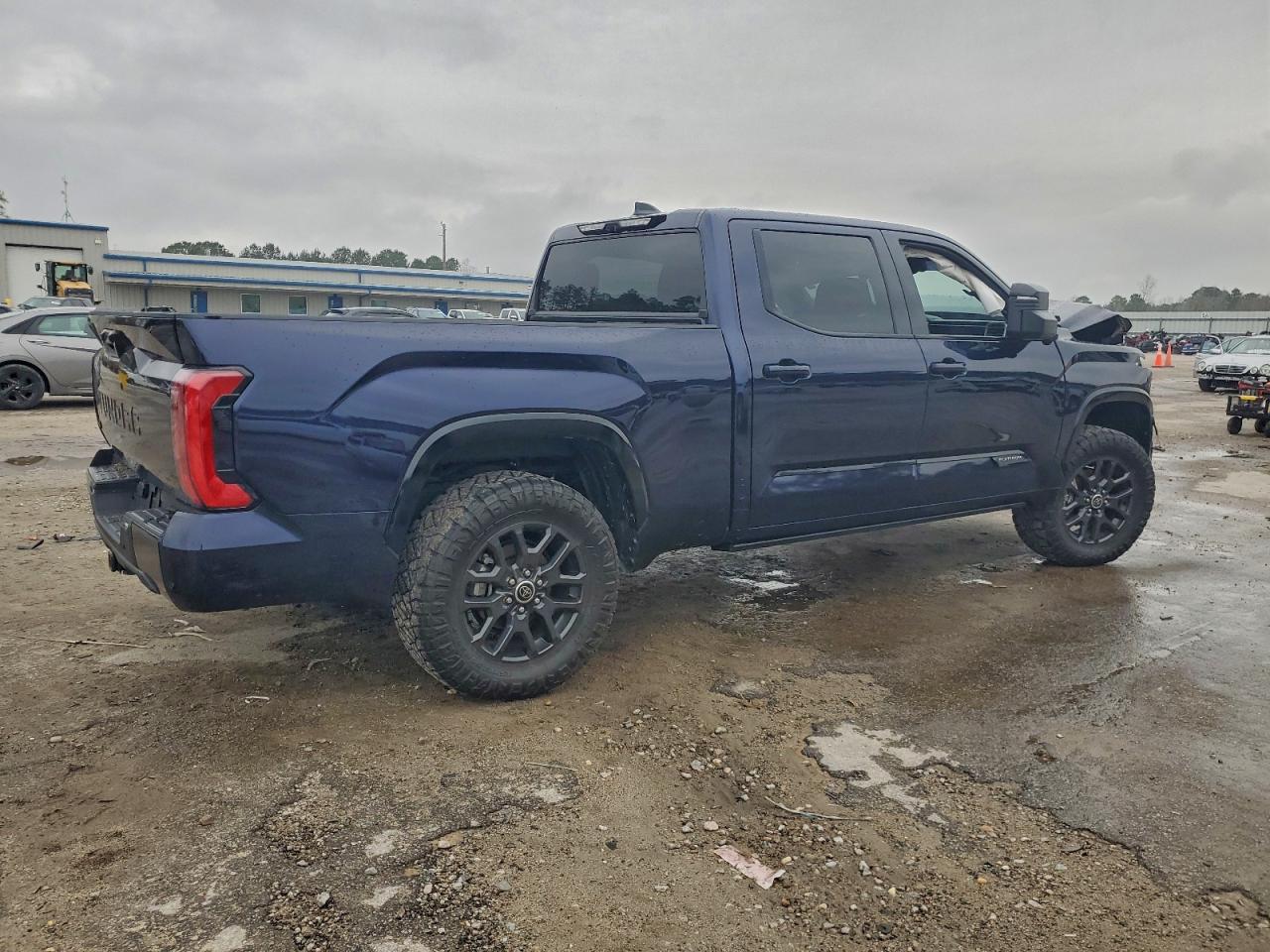 Toyota Tundra Crewmax Platinum