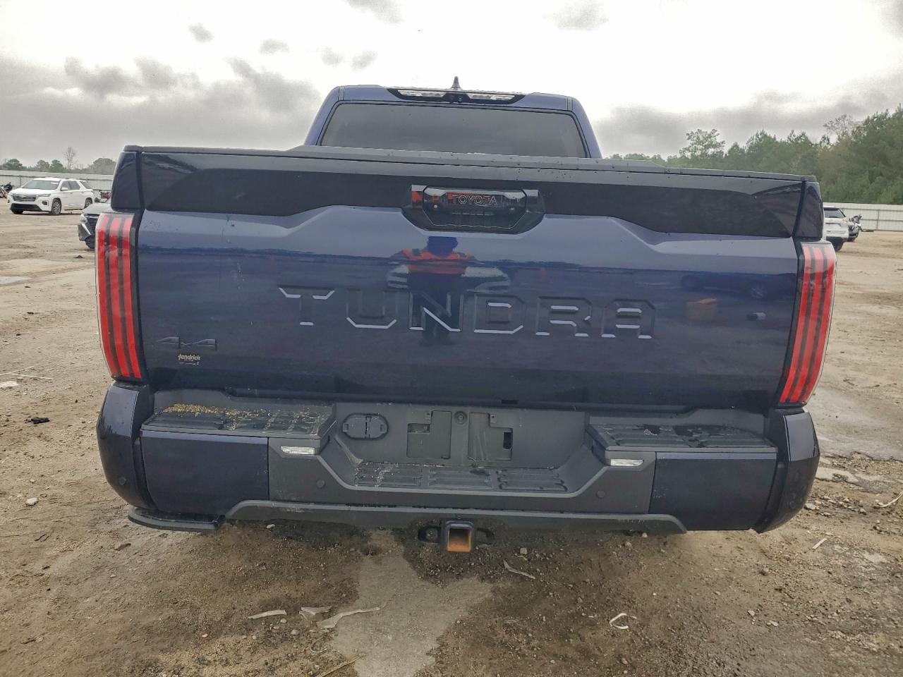 Toyota Tundra Crewmax Platinum