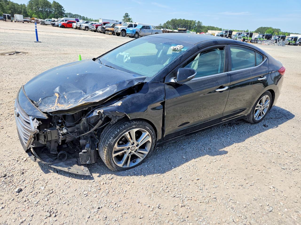 Salvage Hyundai ELANTRA Image