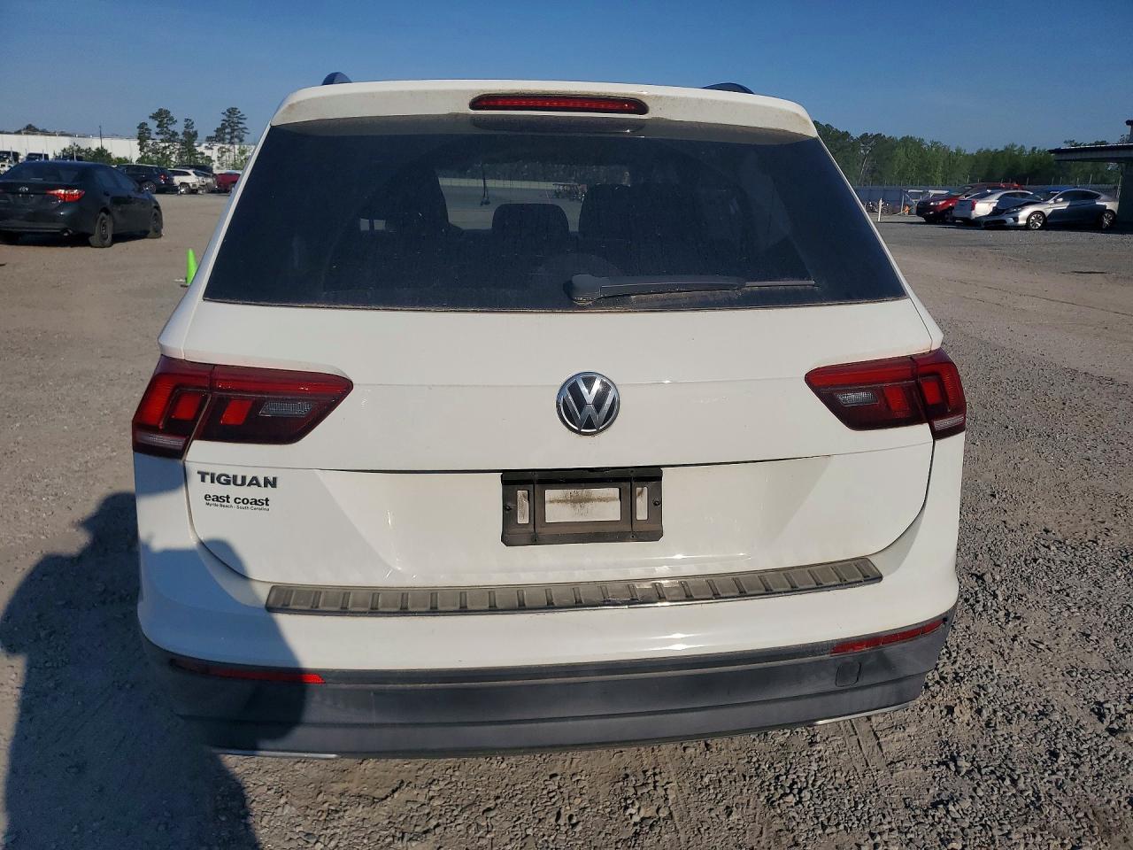 Volkswagen Tiguan S