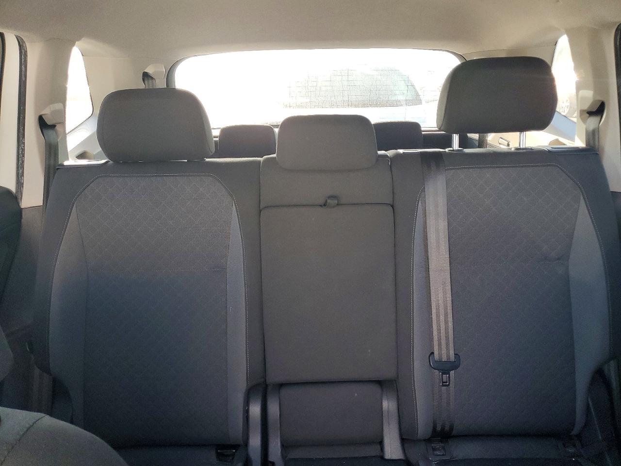 Volkswagen Tiguan S