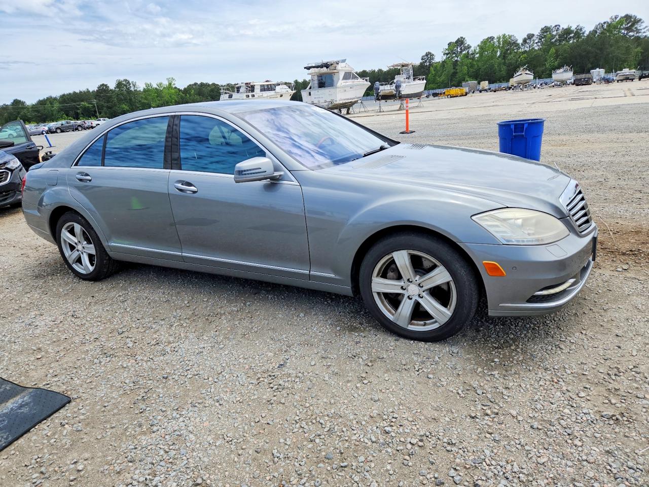 Mercedes-Benz S-Class 550 4matic