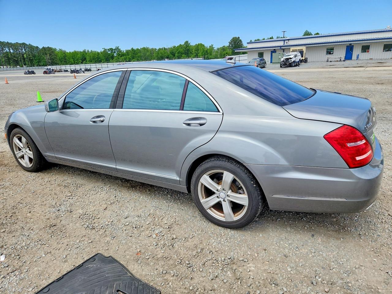 Mercedes-Benz S-Class 550 4matic