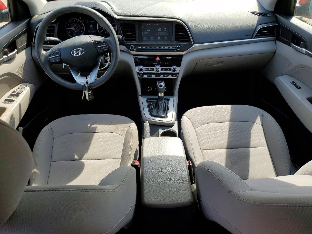 Hyundai ELANTRA Sel