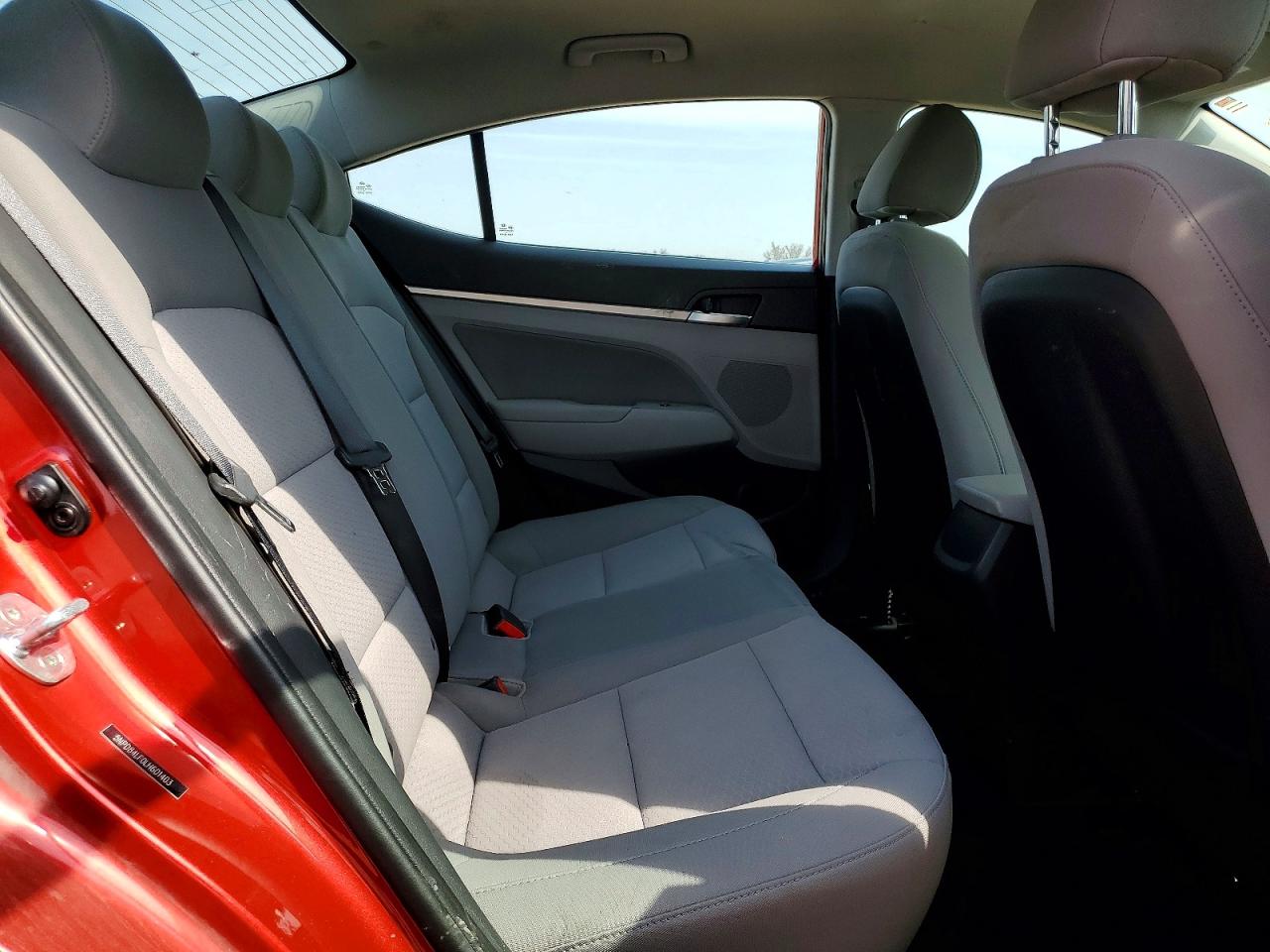 Hyundai ELANTRA Sel