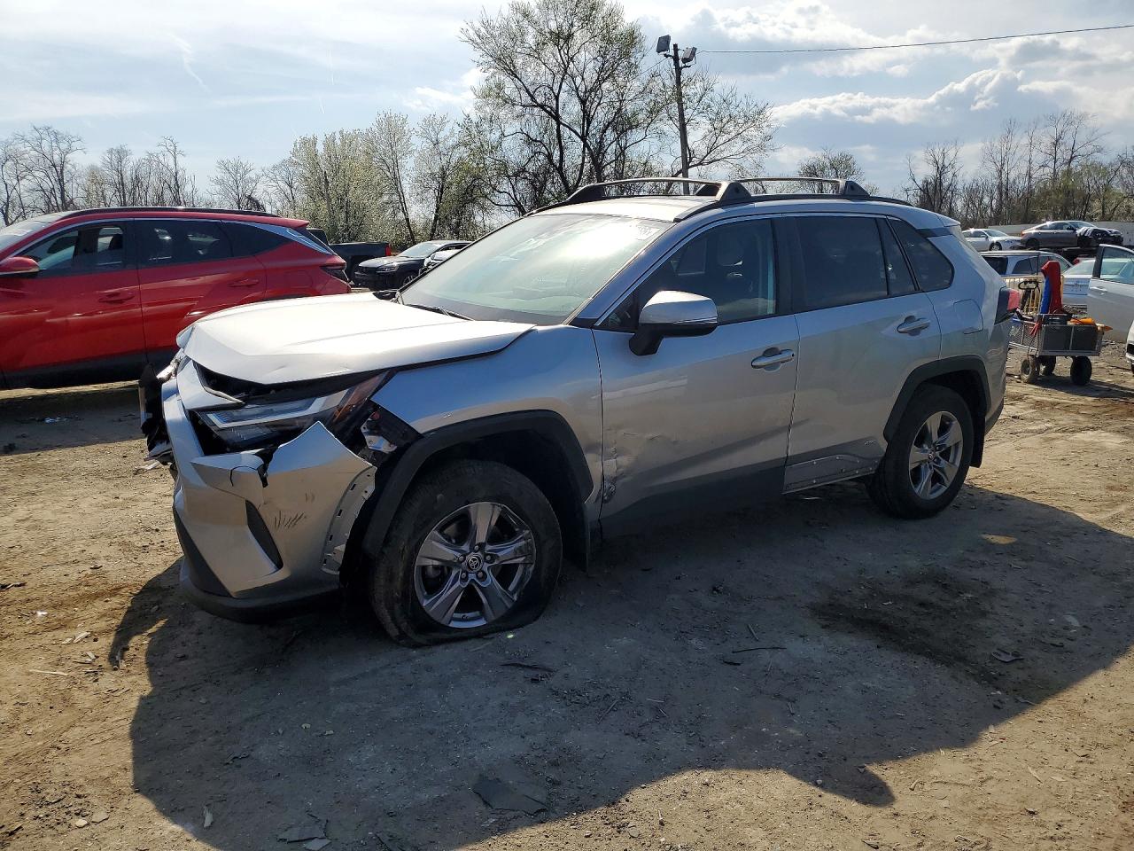 Salvage Toyota RAV4 Image