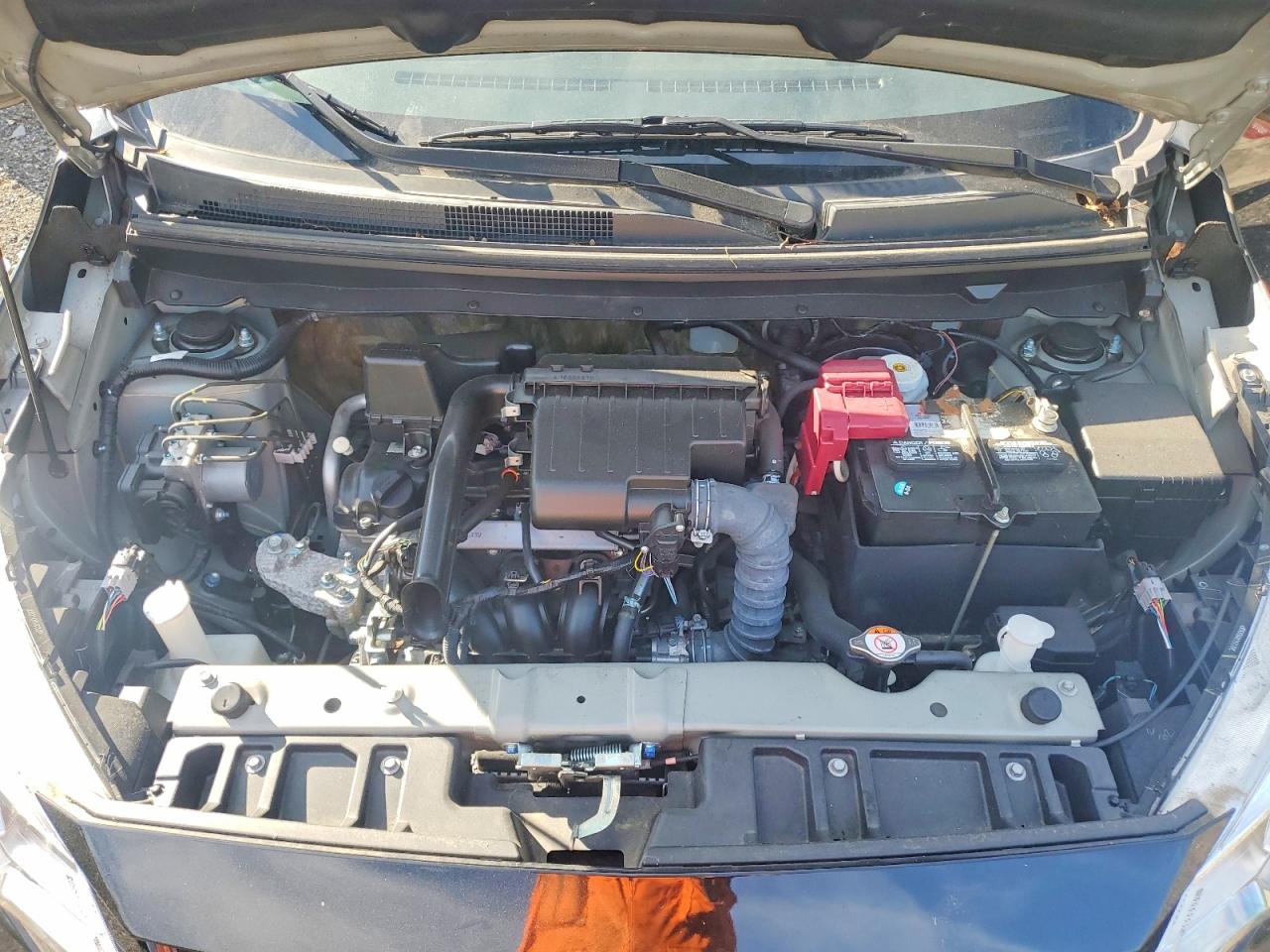 Mitsubishi Mirage Se