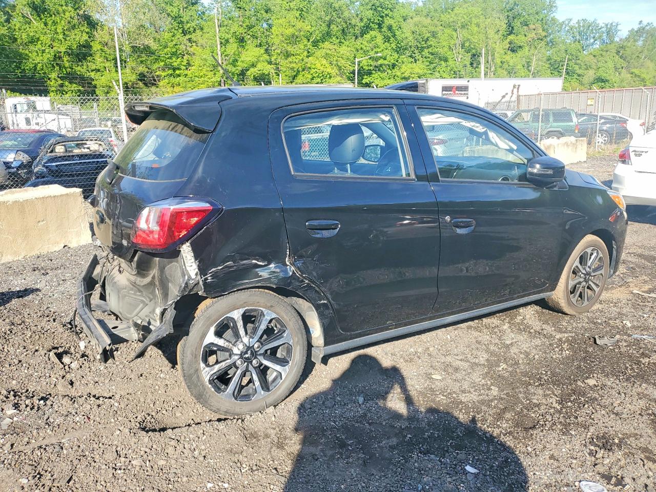 Mitsubishi Mirage Se