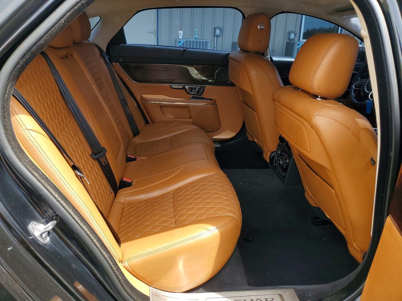 Jaguar XJ Portfolio