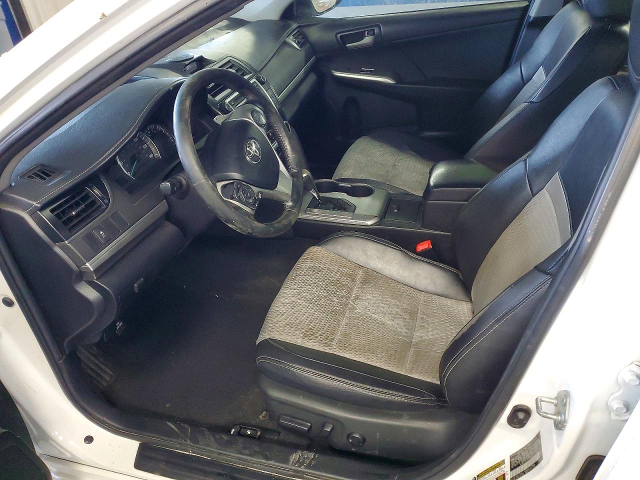 Toyota Camry L