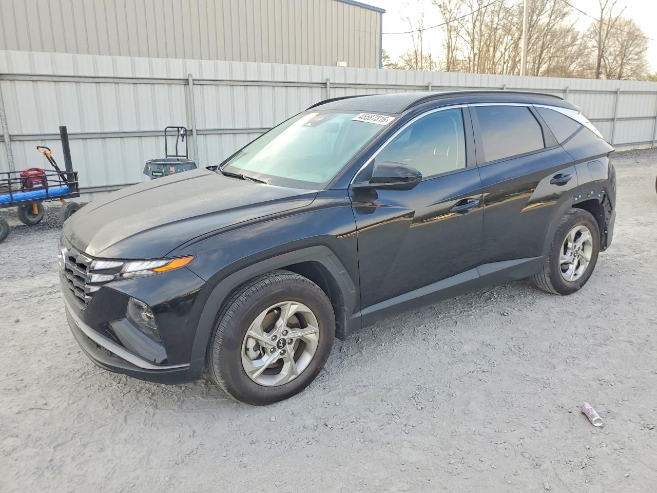 Salvage Hyundai TUCSON Image