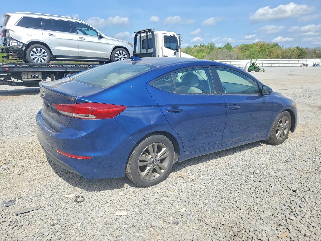 Hyundai ELANTRA Value Edition