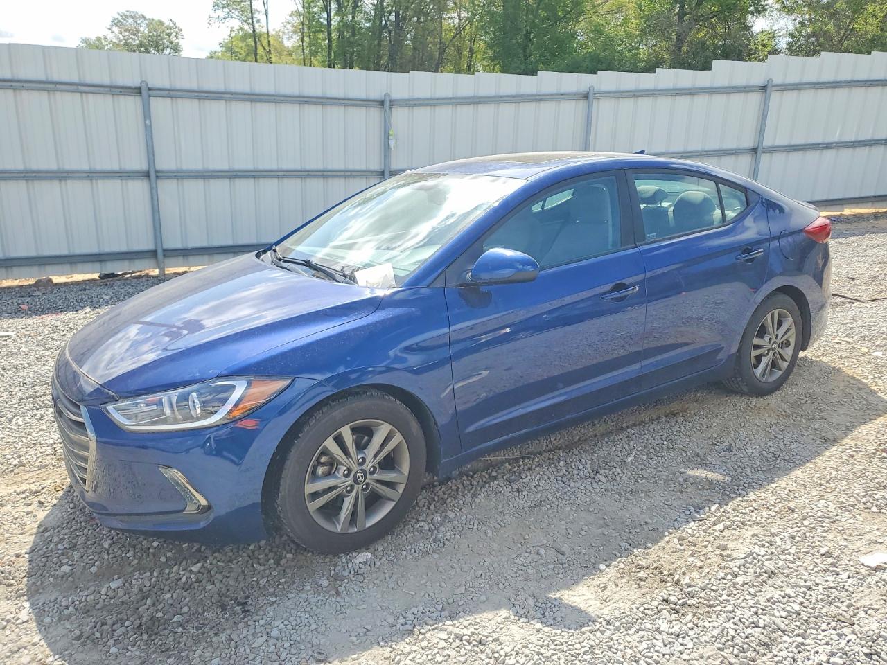 Salvage Hyundai ELANTRA Image