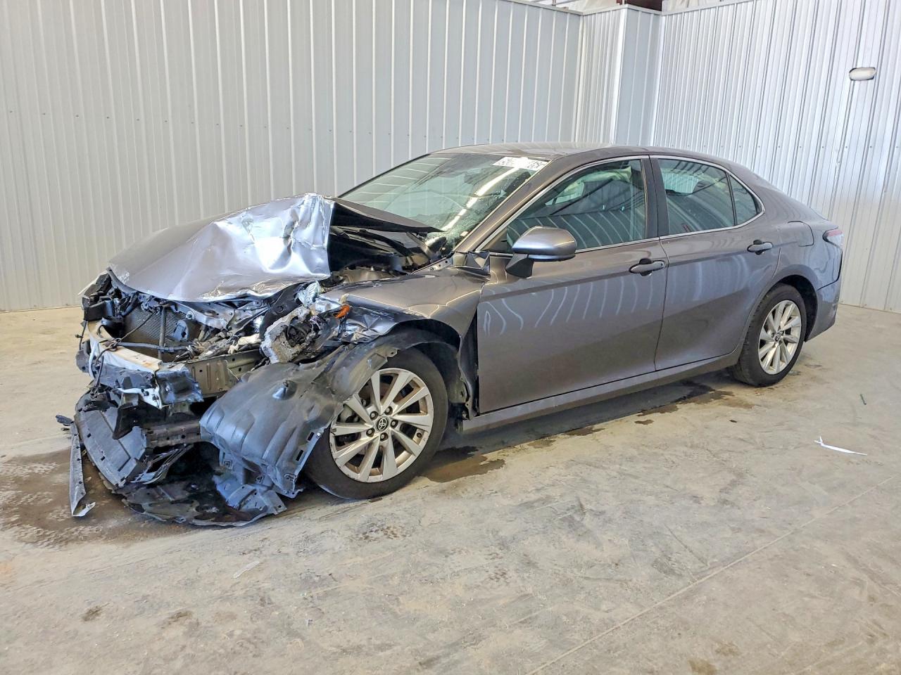 Salvage Toyota Camry Image