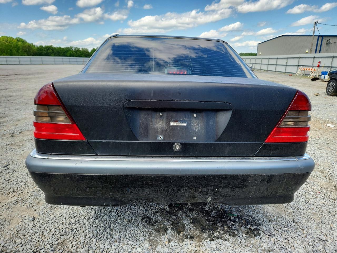 Mercedes-Benz C-Class 230