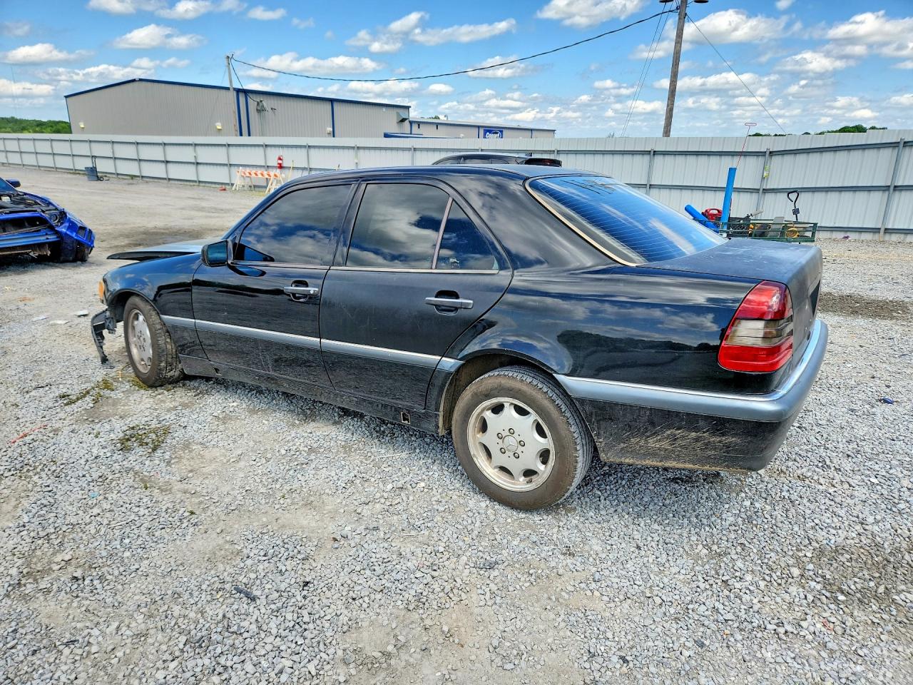 Mercedes-Benz C-Class 230
