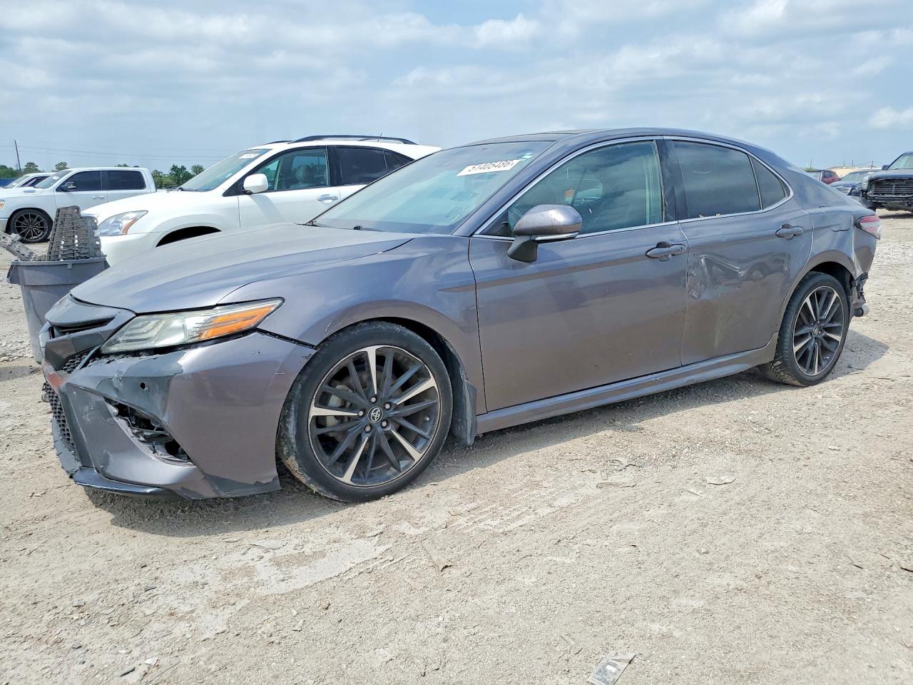 Salvage Toyota Camry Image