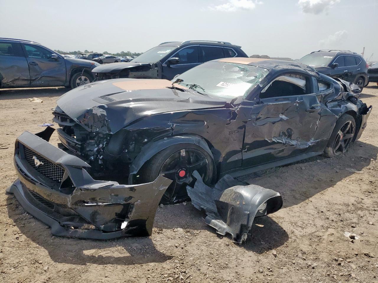 Salvage Ford Mustang Image