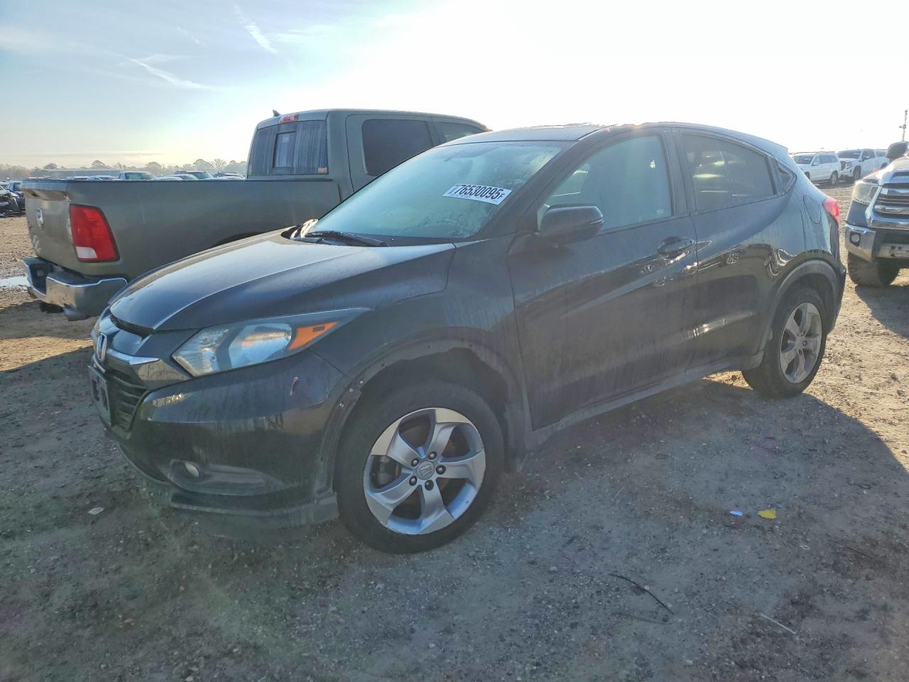 Salvage Honda HR-V Image
