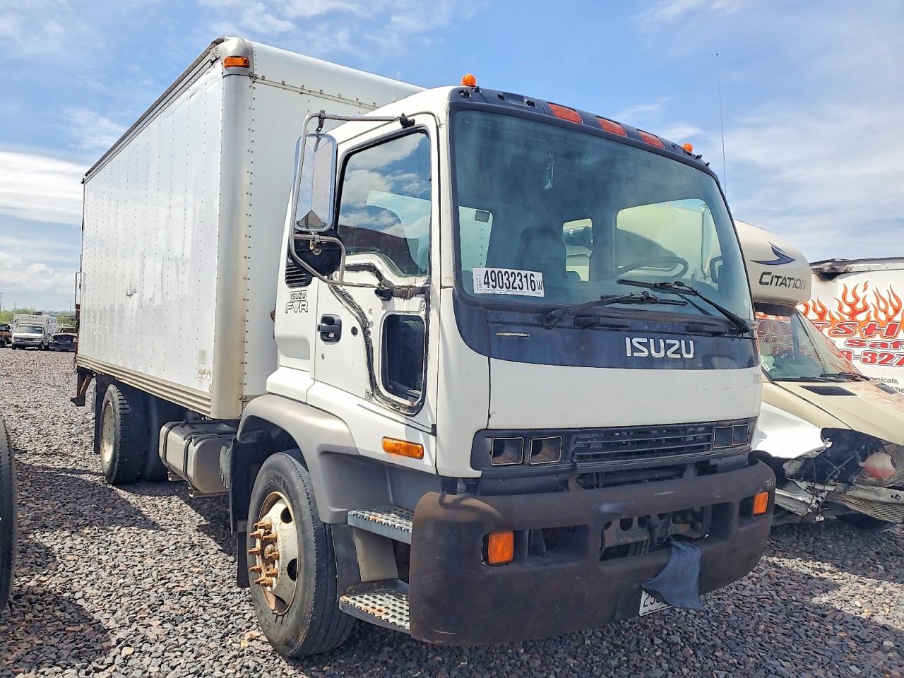 Salvage Isuzu Heavy Image