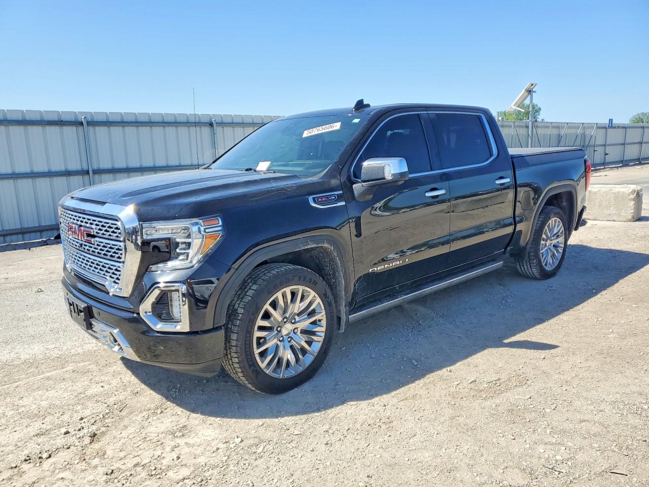 Salvage GMC Sierra Image