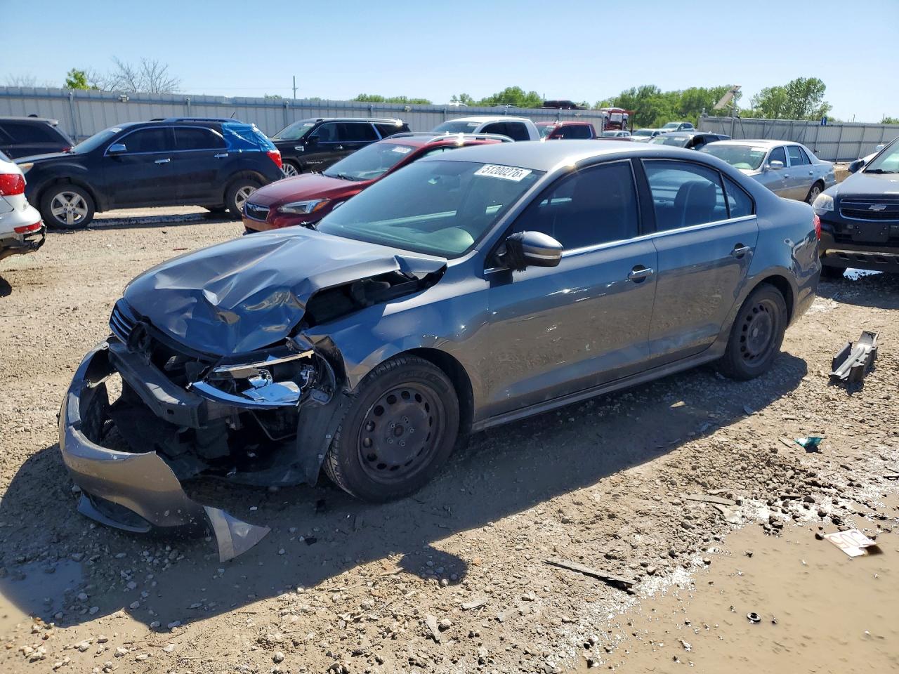 Salvage Volkswagen Jetta Image